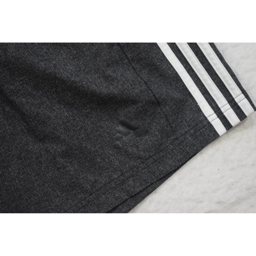 Adidas Gym Shorts Gray Striped Performance With Pockets‎ Mens Size Large 9" - Picture 2 of 6